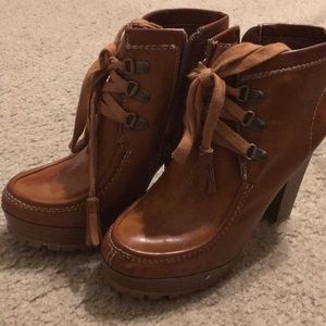 Mia brown boots